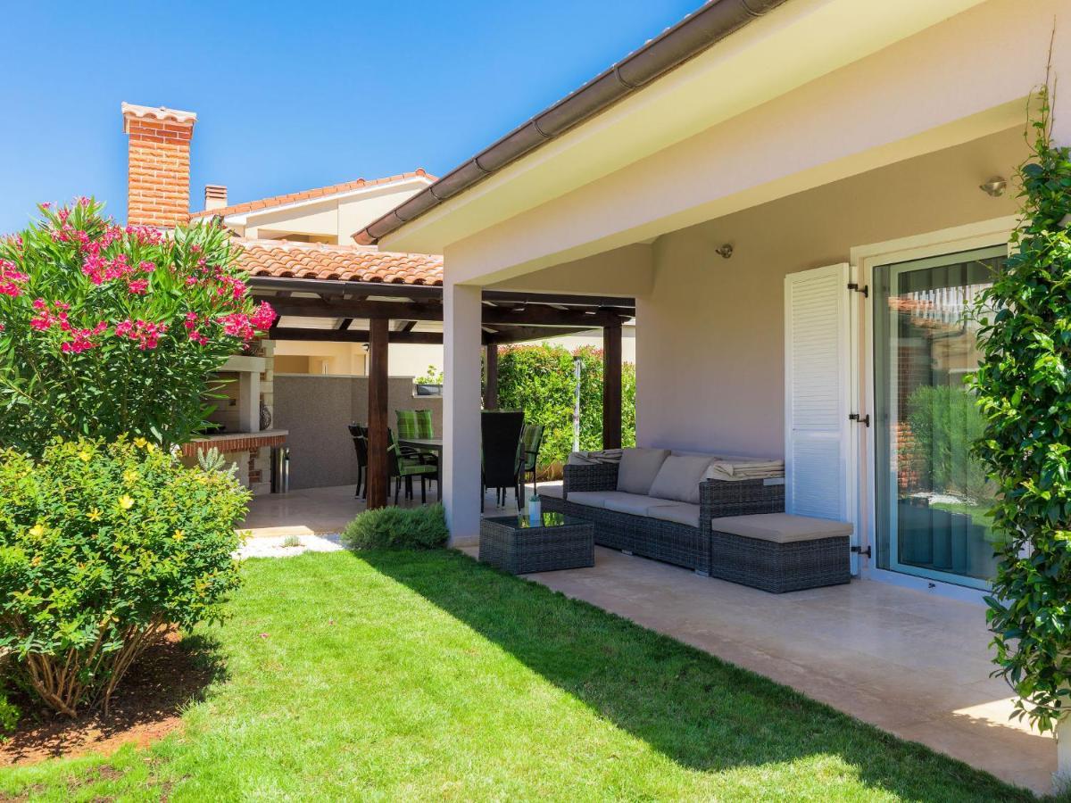Holiday Home Villa Valentina By Interhome Loborika Extérieur photo