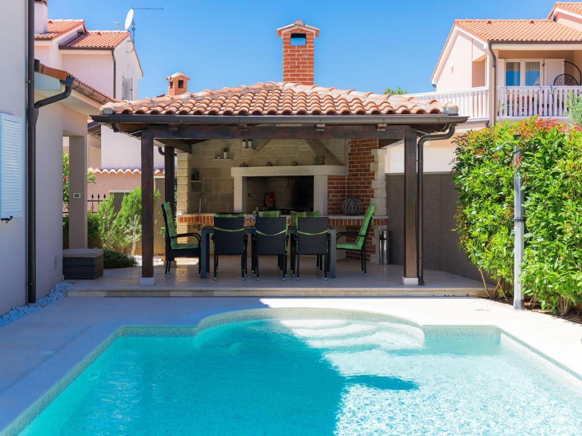 Holiday Home Villa Valentina By Interhome Loborika Extérieur photo