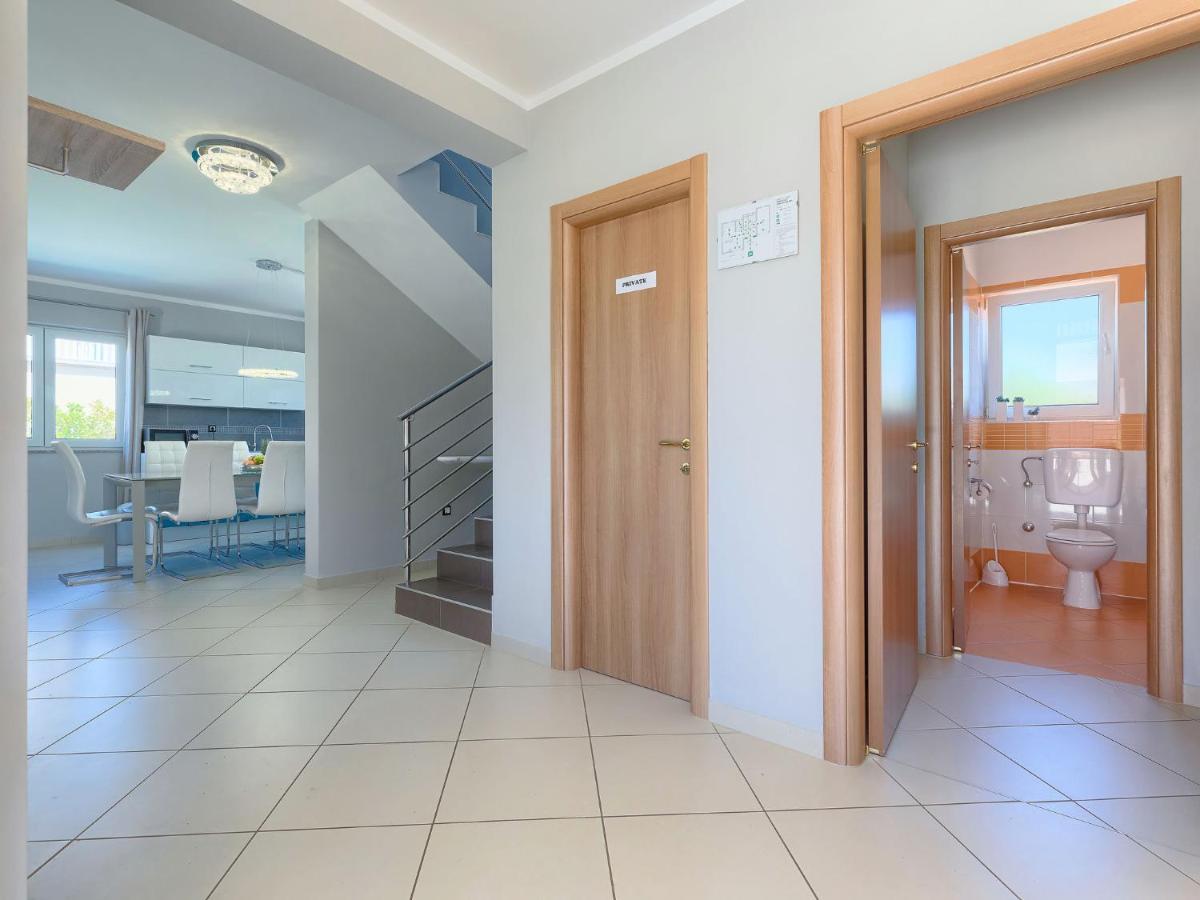 Holiday Home Villa Valentina By Interhome Loborika Extérieur photo