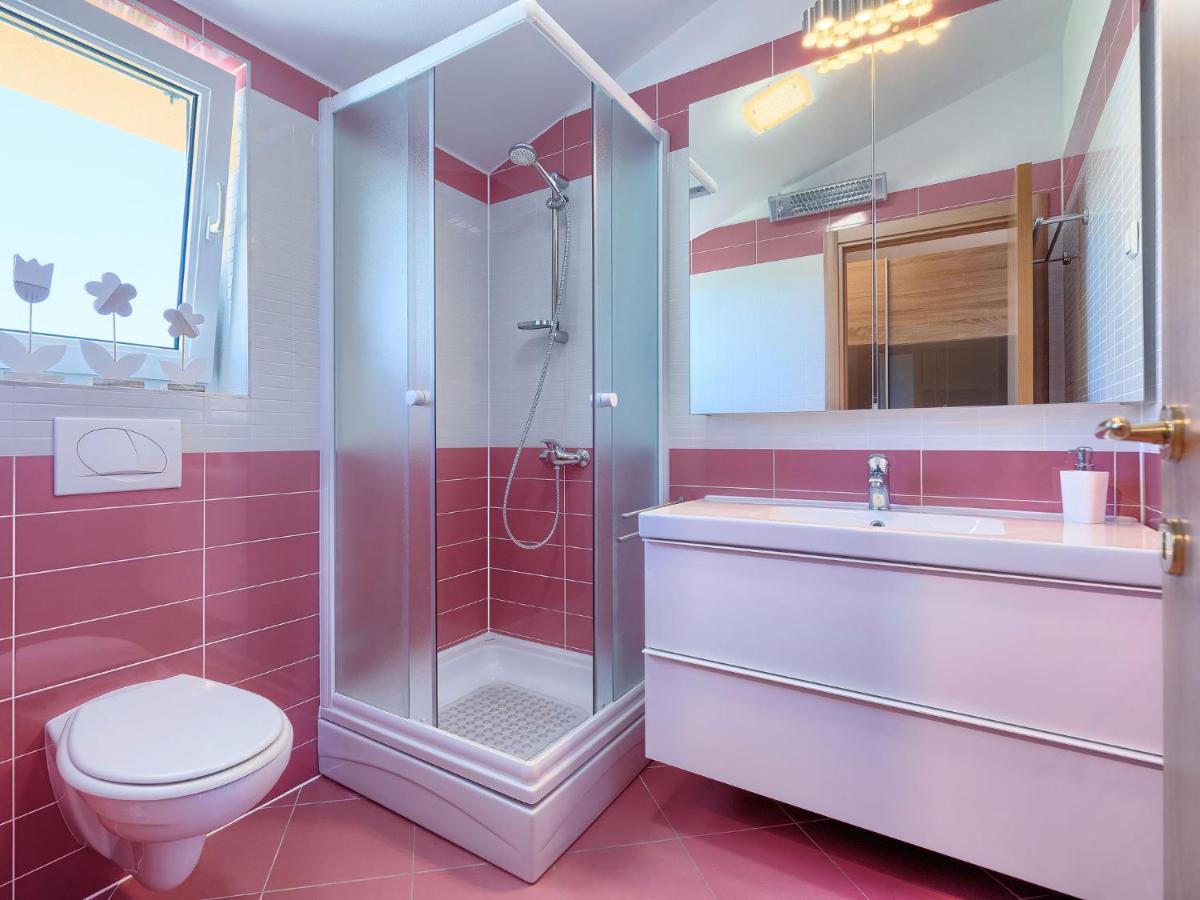 Holiday Home Villa Valentina By Interhome Loborika Extérieur photo